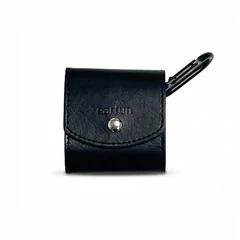 EarFun bőr fülhallgaEarFun prémium bőrhatású fülhallgató tok karabinerrel - Feketetó tok karabinerrel - Fekete